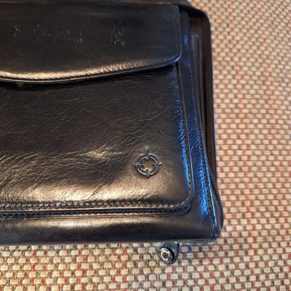 Franklin Covey Black Leather Vintage Messenger Crossbody Bag